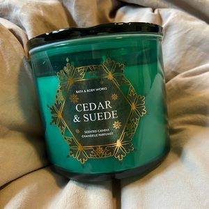 Bath & body works three wick candle - cedar & suade